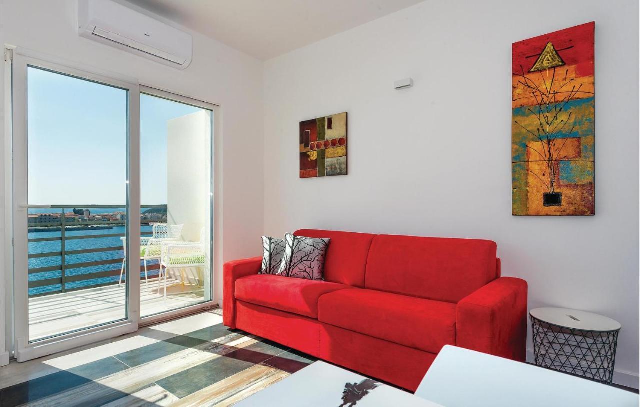 Cozy Apartment In Brodarica With Wifi מראה חיצוני תמונה