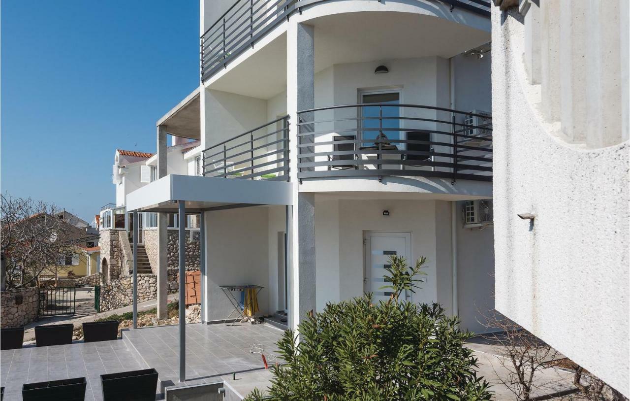 Cozy Apartment In Brodarica With Wifi מראה חיצוני תמונה